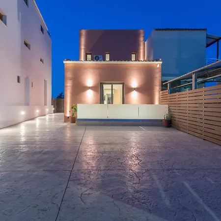 The Red Nest Villa Amoudi